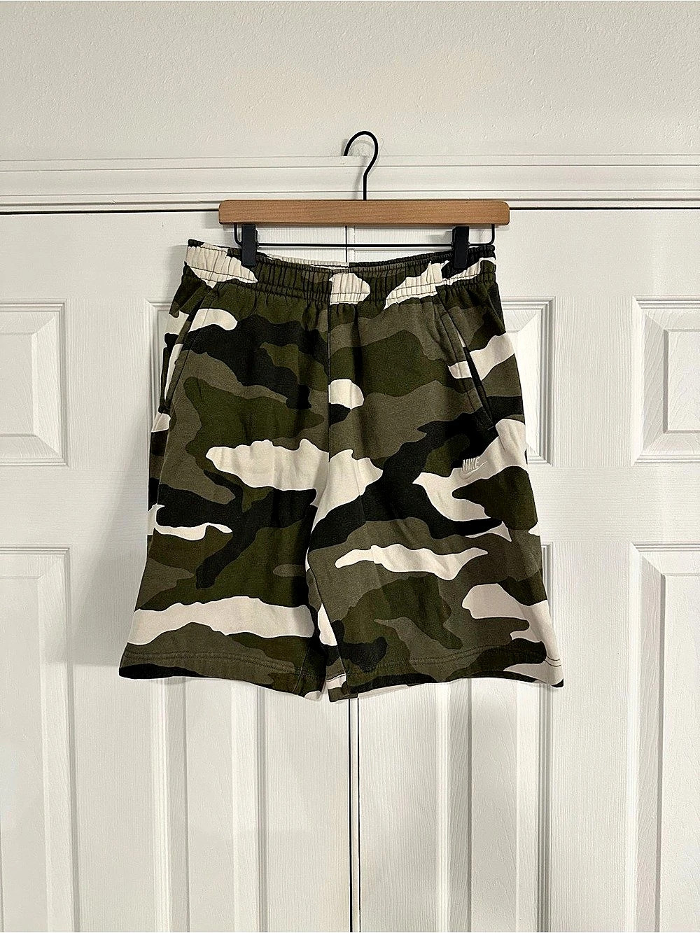 Nike Sportswear Club Fleece Camo Shorts Athletic Shorts Medium